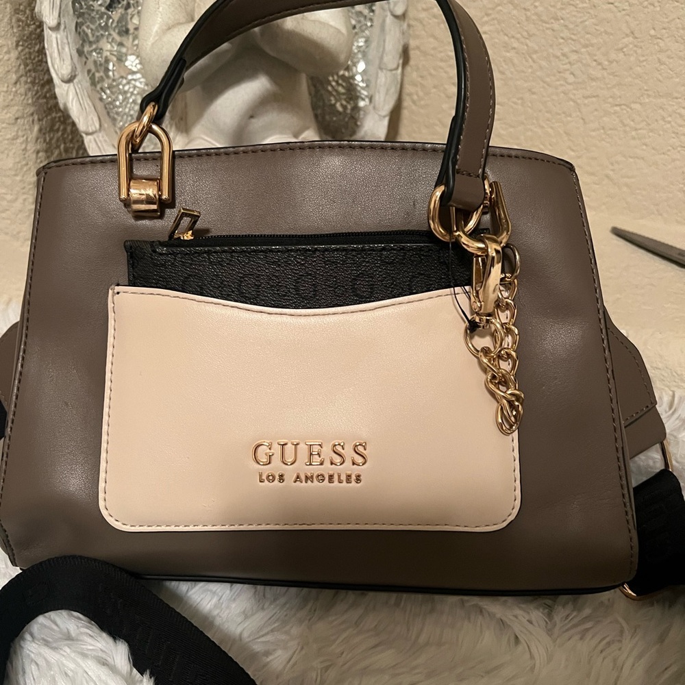 GUESS Los Angeles grey and Cream Women's Bag